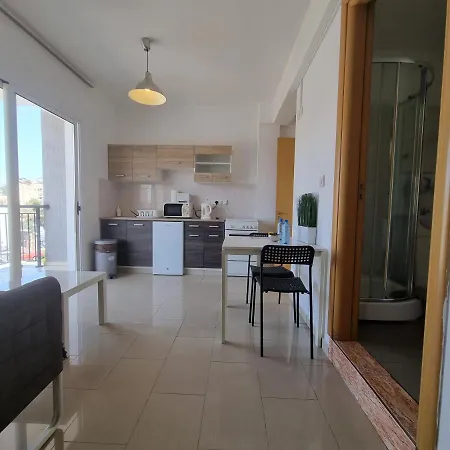 Valentinos Apartments Paphos Extérieur photo