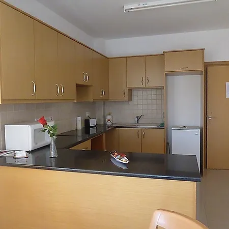 Valentinos Apartments Paphos Extérieur photo