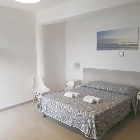 Valentinos Apartments Paphos Extérieur photo