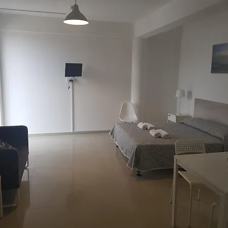 Valentinos Apartments Paphos Extérieur photo