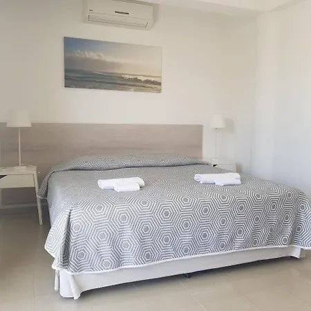 Valentinos Apartments Paphos Extérieur photo