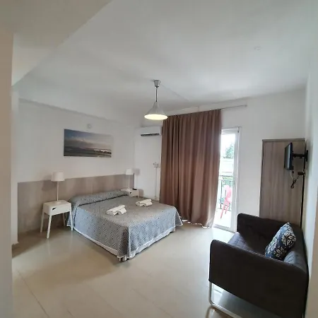 Valentinos Apartments Paphos Extérieur photo